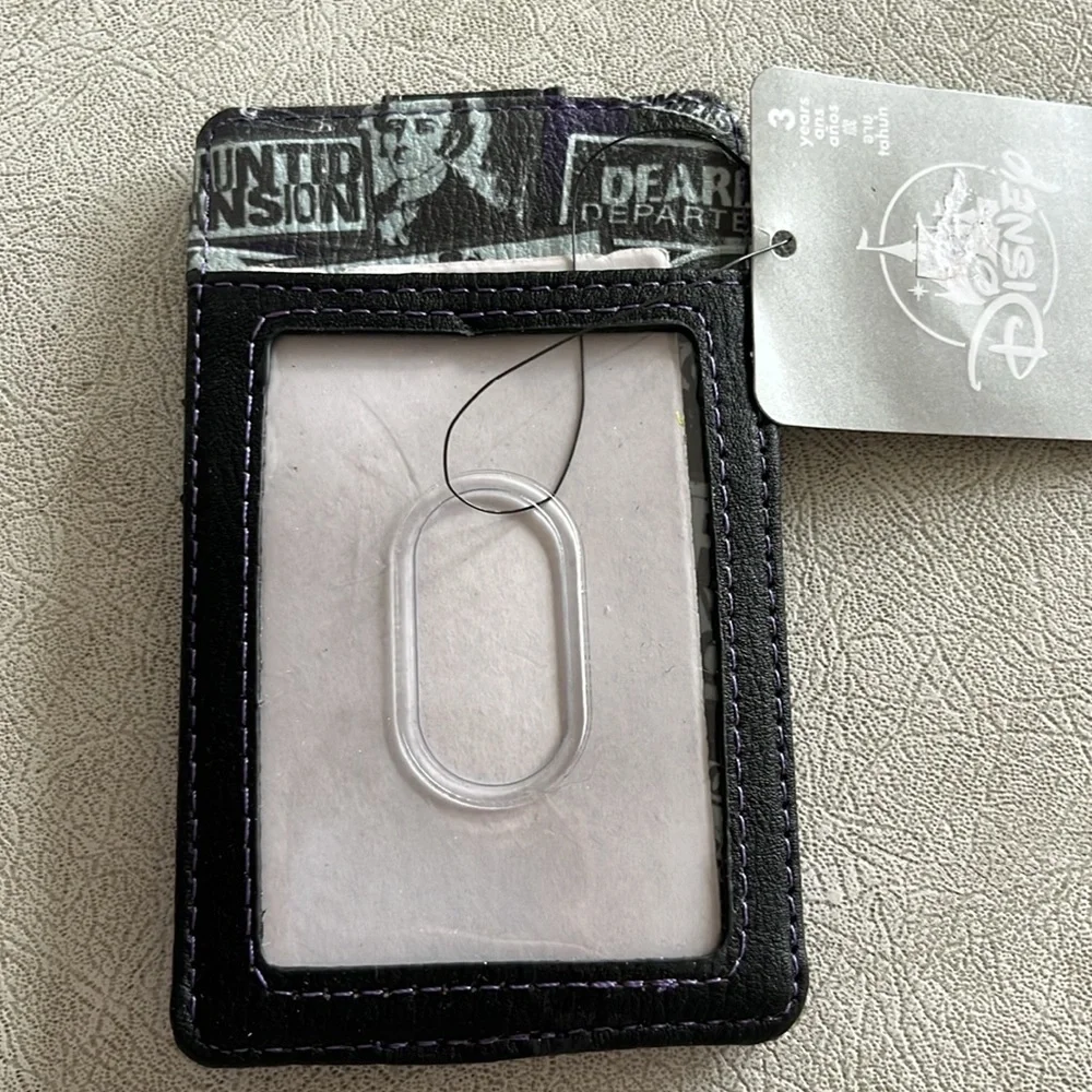 Disney haunted mansion hatbox cardholder NWT